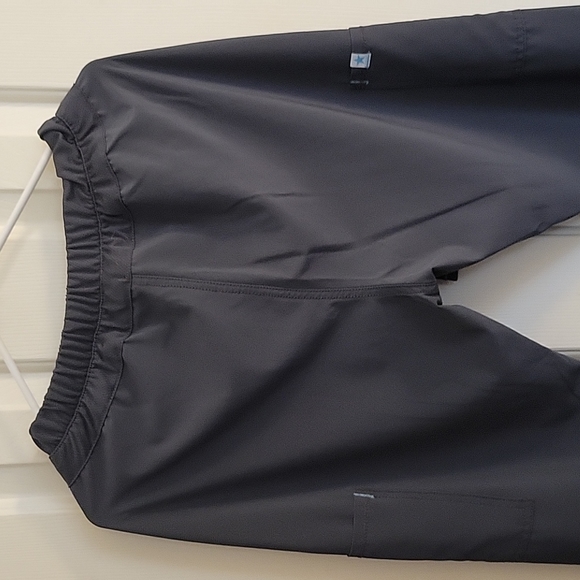 Scrub Set - Picture 6 of 7